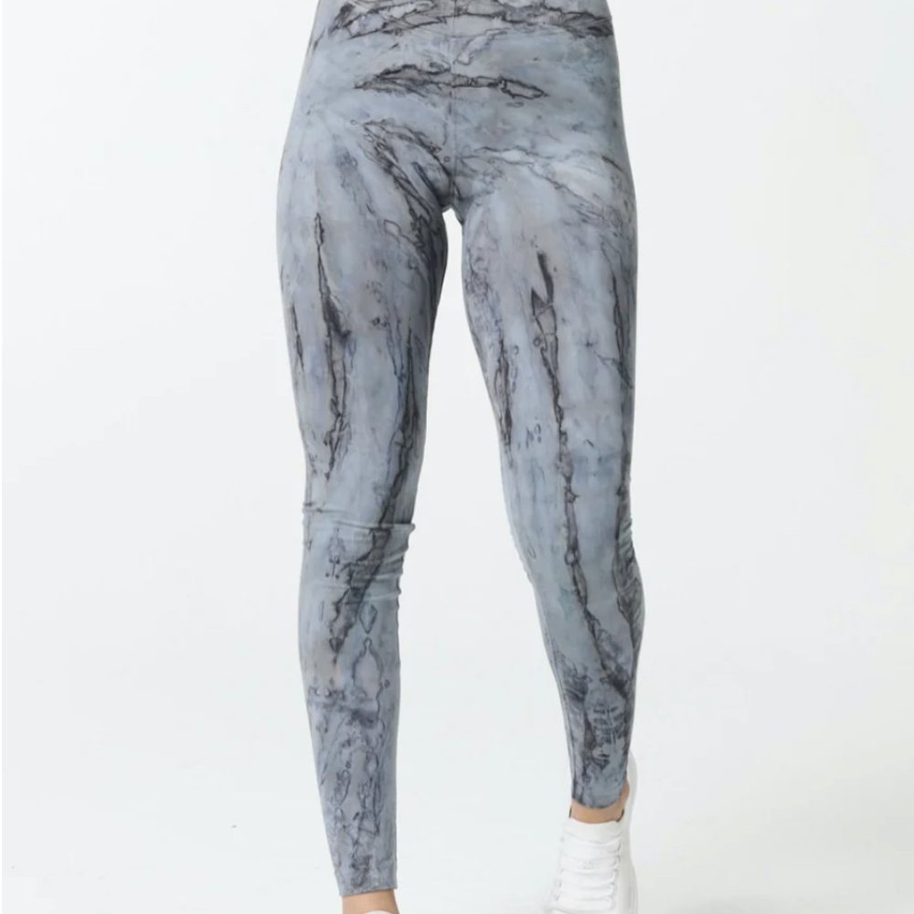 NUX ACTIVEWEAR Vitalia Legging in Hand Dye Teal, Size M